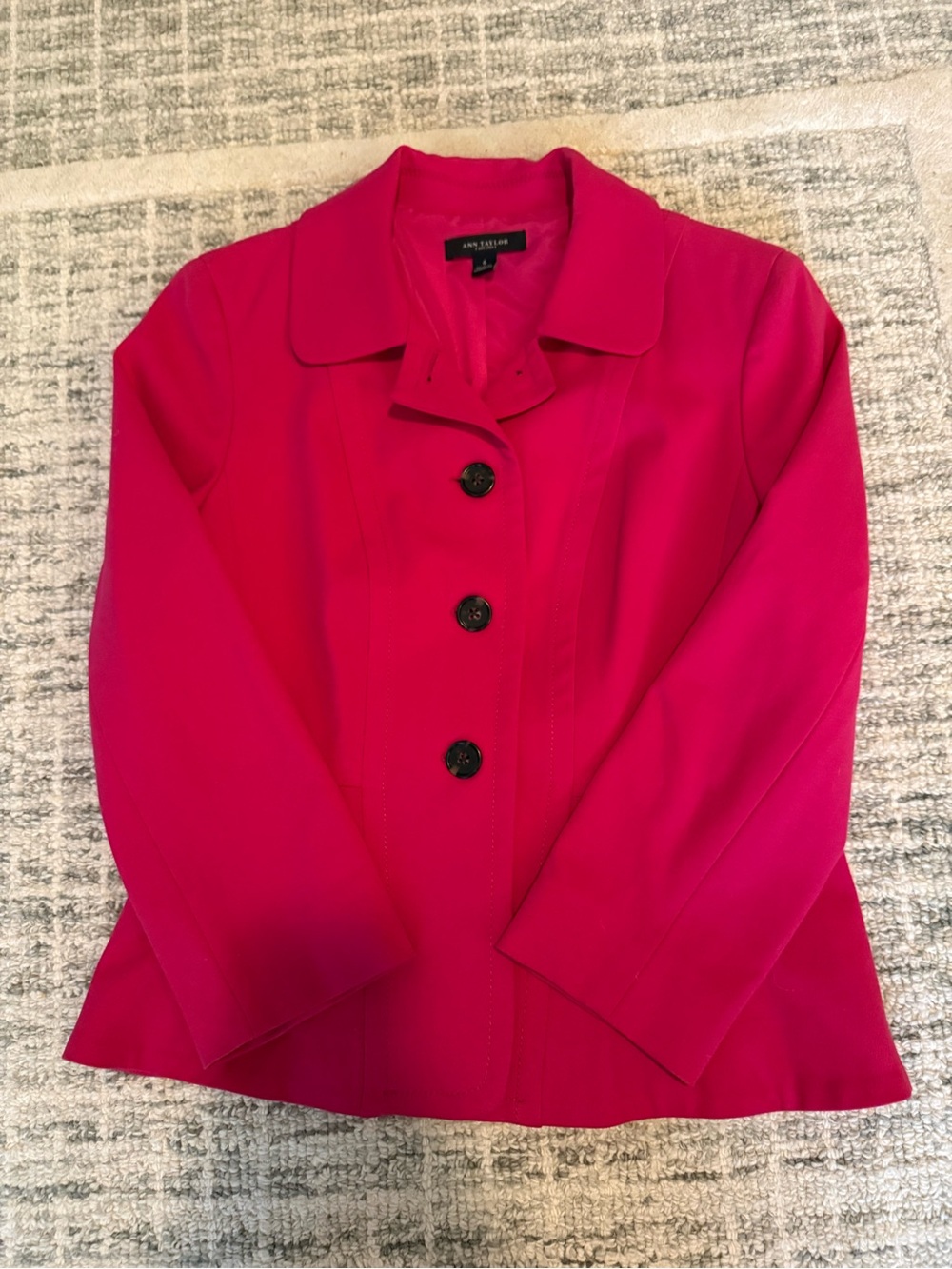 Ann Taylor Women’s Pink Button Front Jacket Size 6!